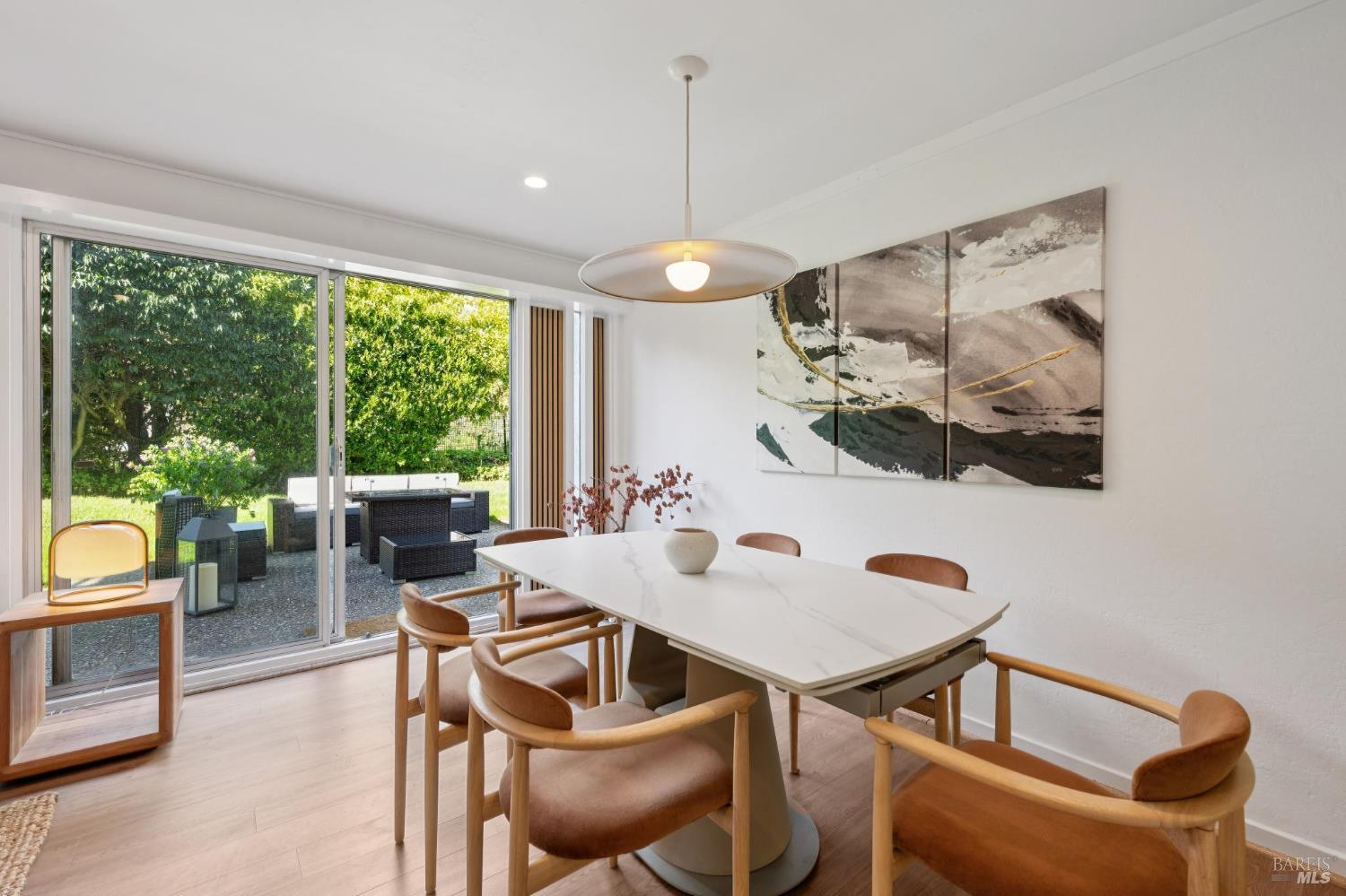 Detail Gallery Image 11 of 58 For 2 Lyford Dr #6,  Tiburon,  CA 94920 - 2 Beds | 2 Baths