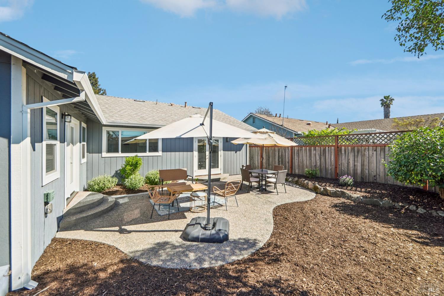 Detail Gallery Image 20 of 34 For 815 Whitney Way, Petaluma,  CA 94954 - 3 Beds | 2 Baths