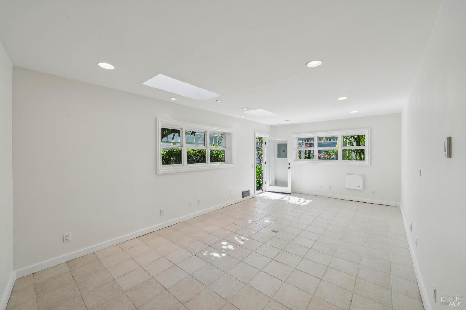 Detail Gallery Image 54 of 80 For 102 F St, San Rafael,  CA 94901 - 5 Beds | 4 Baths