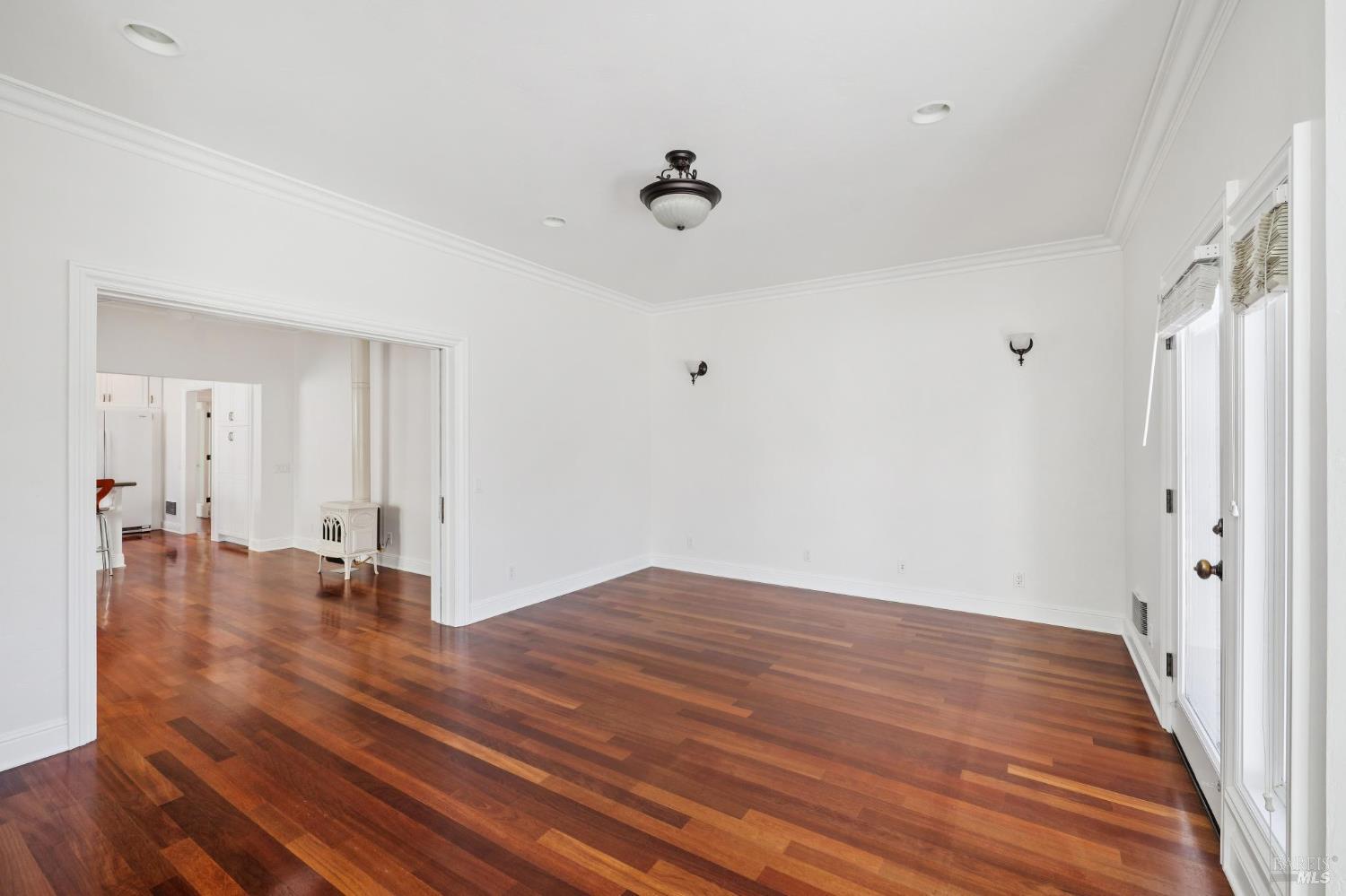 Detail Gallery Image 7 of 80 For 102 F St, San Rafael,  CA 94901 - – Beds | – Baths