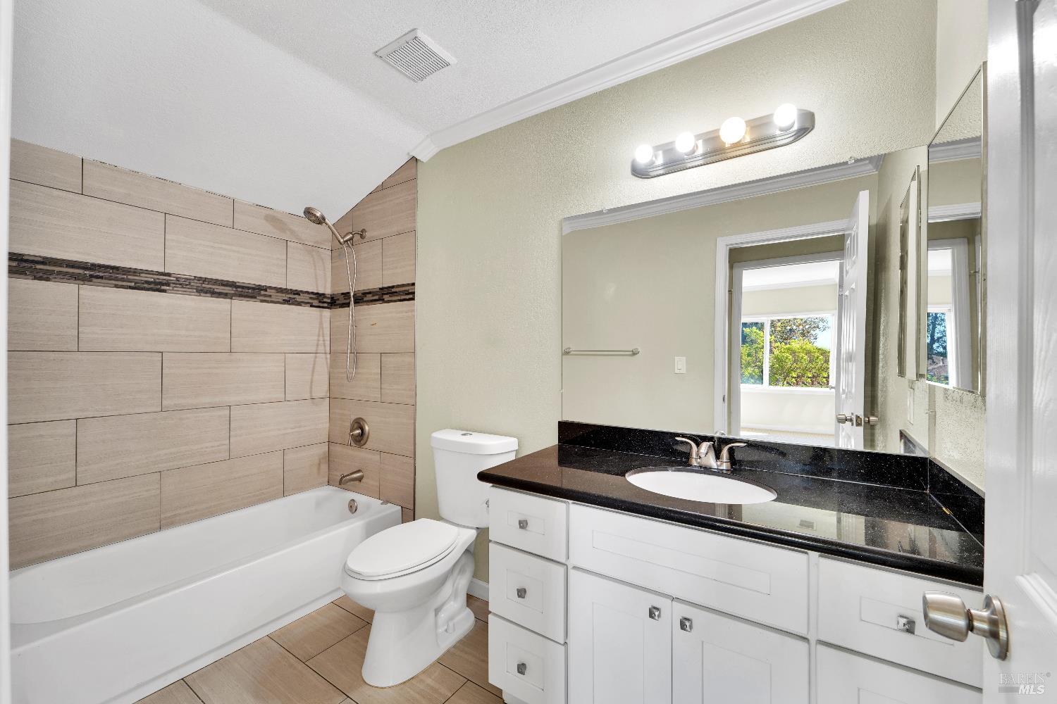 Detail Gallery Image 11 of 20 For 307 Brunswick Dr, Vallejo,  CA 94591 - 3 Beds | 2/1 Baths