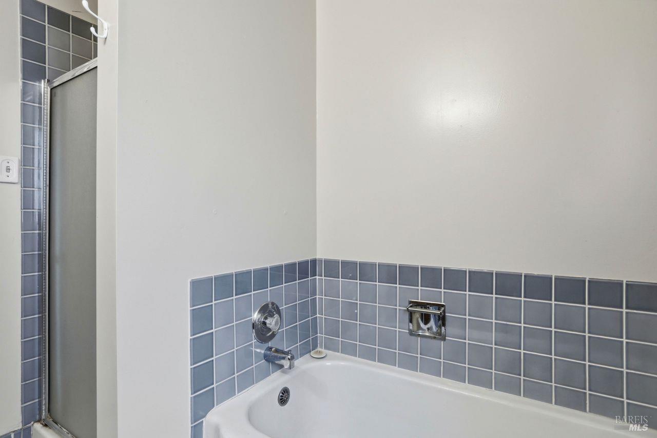 Detail Gallery Image 19 of 29 For 31 Claus Dr, Fairfax,  CA 94930 - 2 Beds | 1 Baths