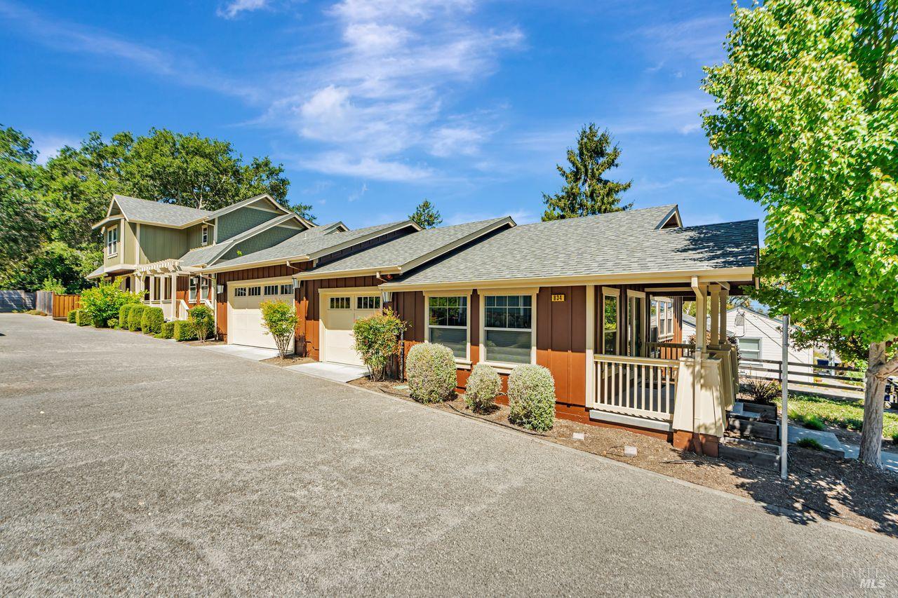 Detail Gallery Image 2 of 59 For 830 Litchfield Ave, Sebastopol,  CA 95472 - 4 Beds | 3 Baths