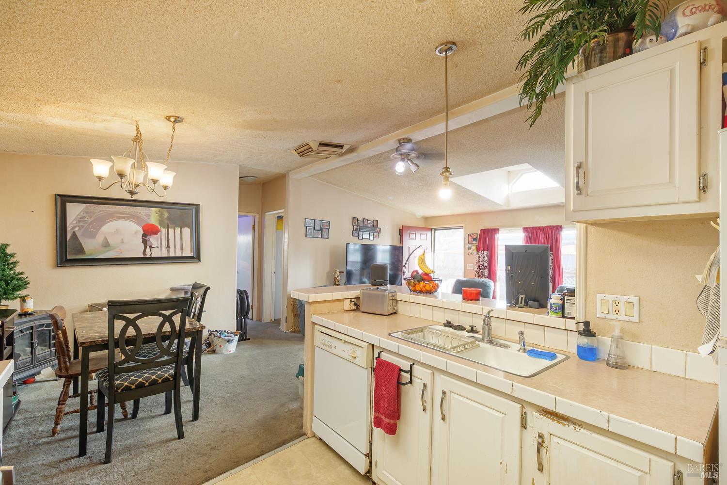 Detail Gallery Image 4 of 20 For 97 Kennedy Ln #26,  Healdsburg,  CA 95448 - 3 Beds | 2 Baths