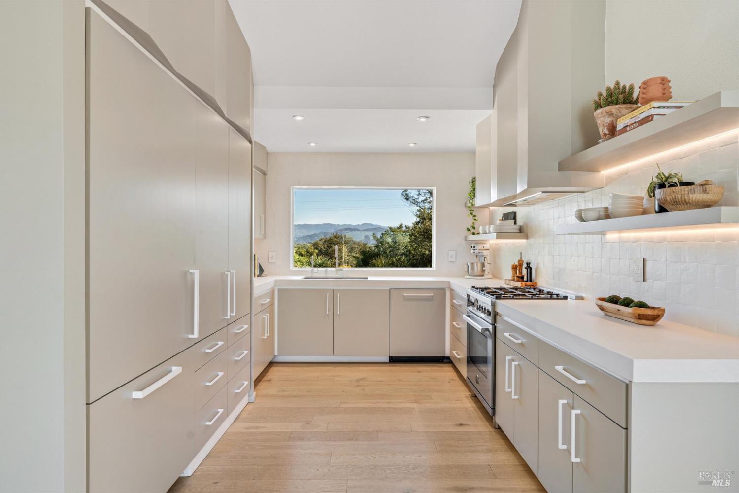 Detail Gallery Image 37 of 70 For 1236 N Fitch Mountain Rd, Healdsburg,  CA 95448 - 3 Beds | 2/1 Baths