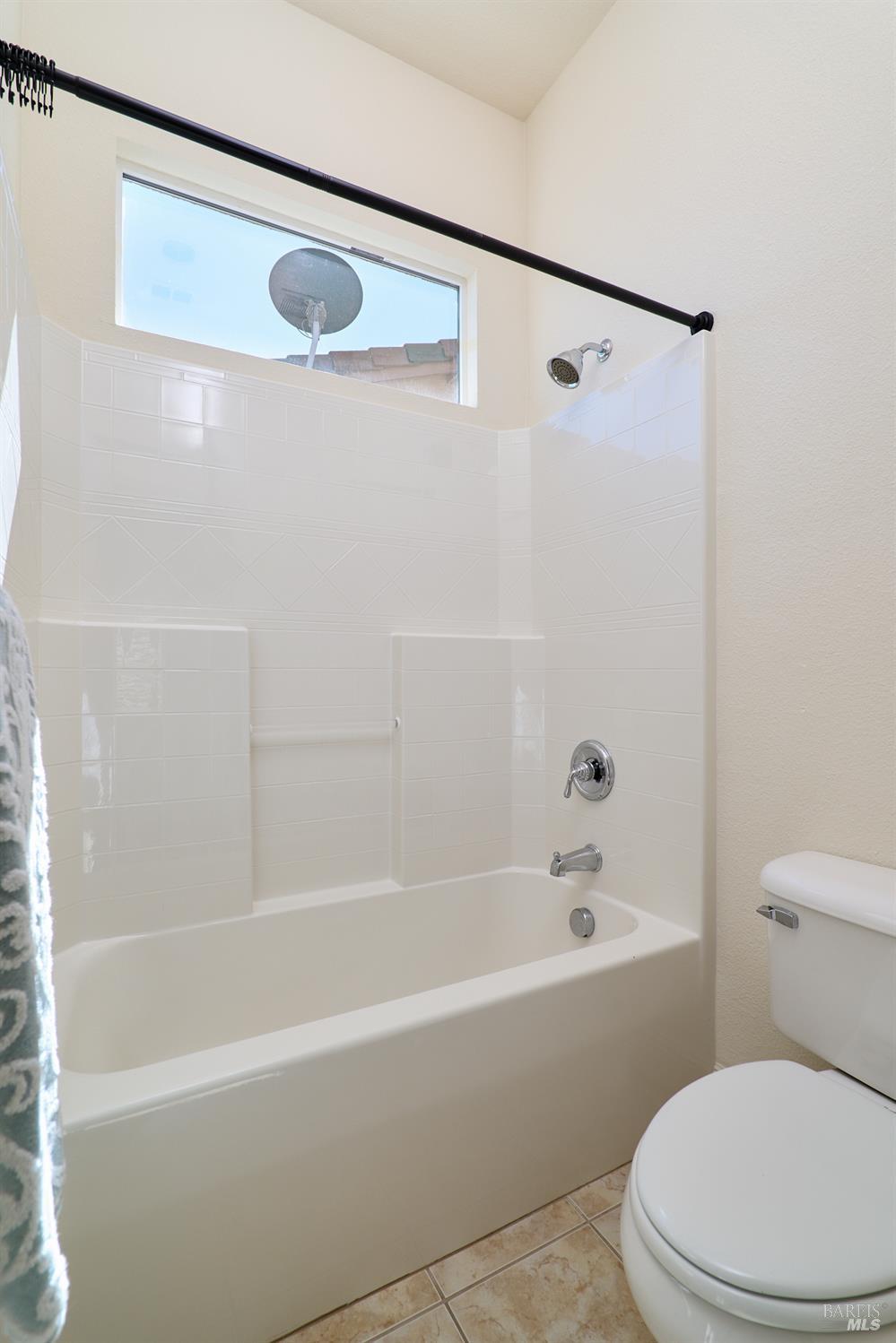 Detail Gallery Image 28 of 36 For 721 Michelbook Ln, Rio Vista,  CA 94571 - 2 Beds | 2/1 Baths