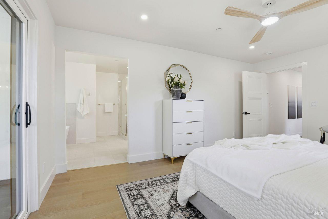 Detail Gallery Image 19 of 37 For 41 Park Dr, San Anselmo,  CA 94960 - 3 Beds | 2/1 Baths