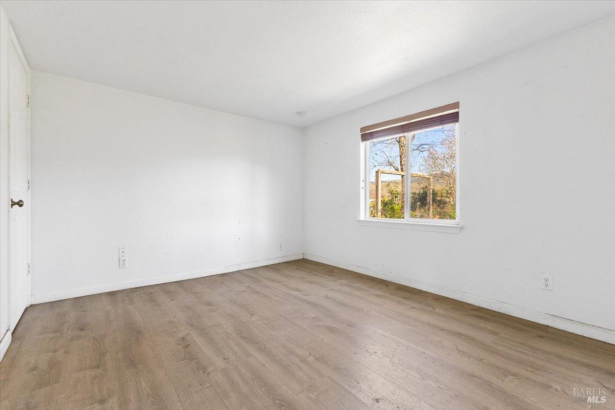 Detail Gallery Image 22 of 43 For 21399 River Ln, Geyserville,  CA 95441 - 2 Beds | 1 Baths