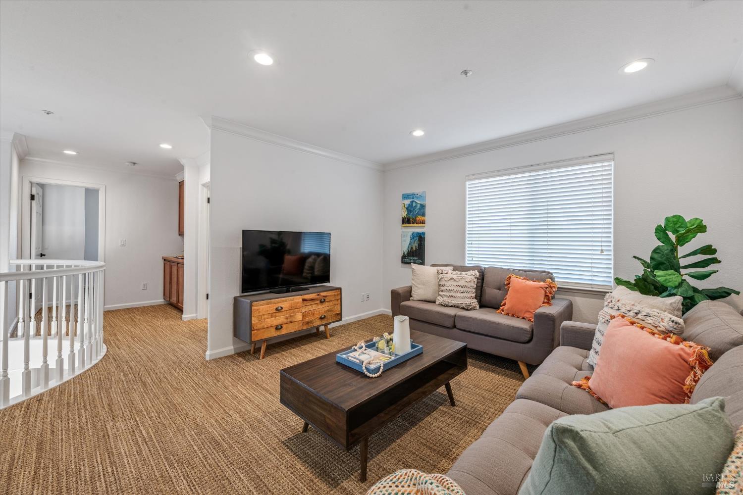 Detail Gallery Image 13 of 30 For 95 Summerbrooke Cir, Napa,  CA 94558 - 4 Beds | 3/1 Baths