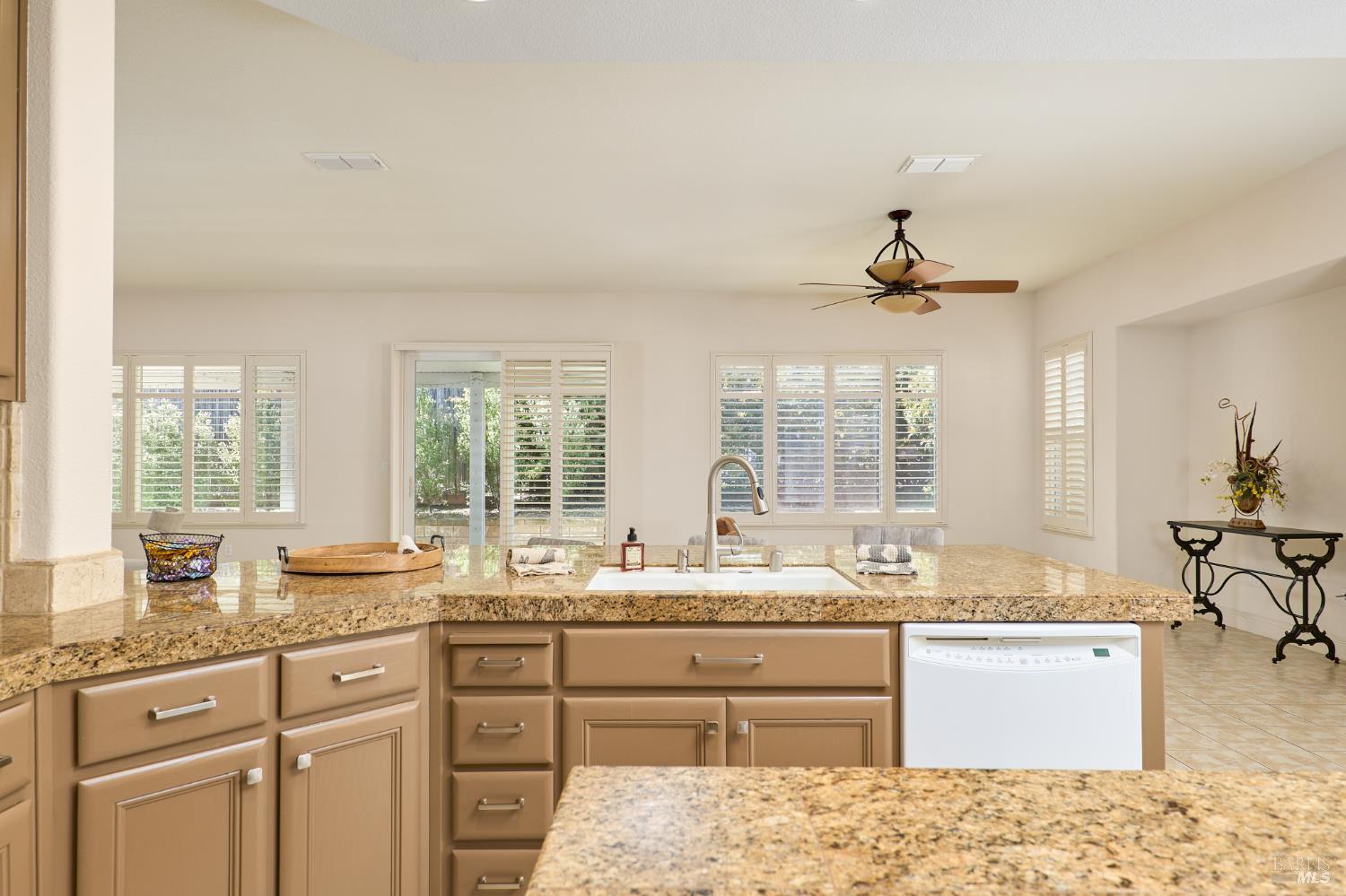 Detail Gallery Image 13 of 36 For 721 Michelbook Ln, Rio Vista,  CA 94571 - 2 Beds | 2/1 Baths