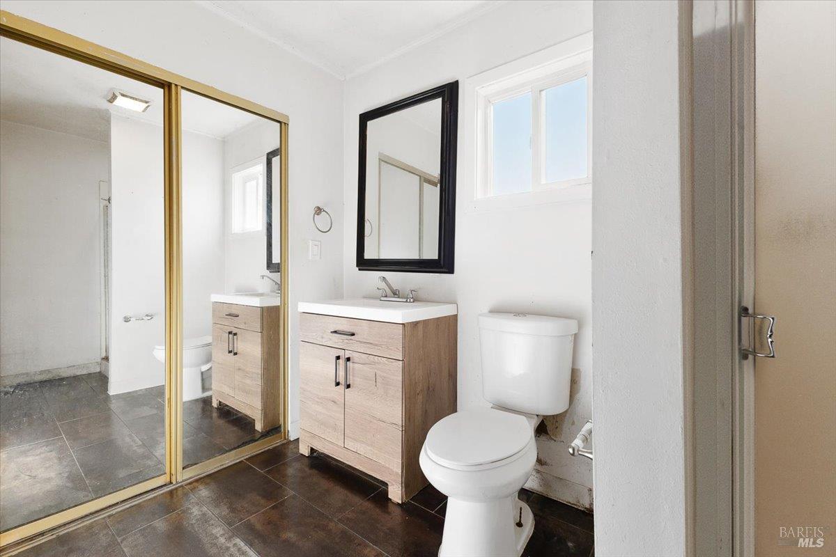 Detail Gallery Image 17 of 43 For 21399 River Ln, Geyserville,  CA 95441 - 2 Beds | 1 Baths