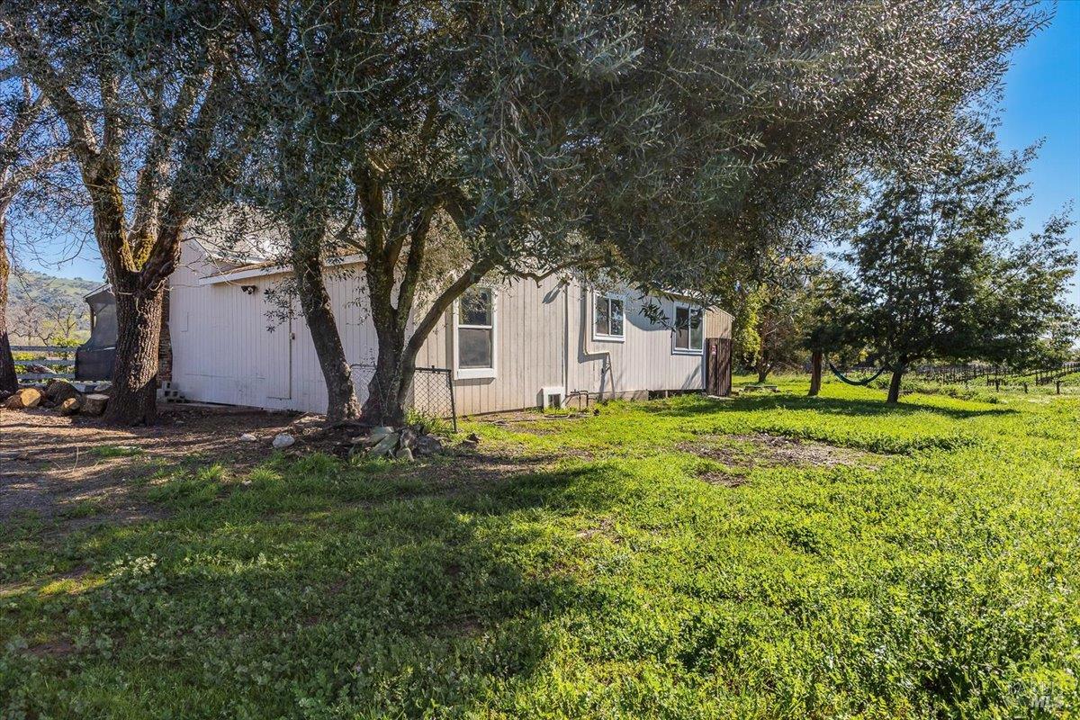 Detail Gallery Image 29 of 43 For 21399 River Ln, Geyserville,  CA 95441 - 2 Beds | 1 Baths