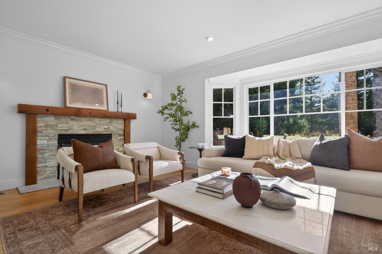 Detail Gallery Image 3 of 53 For 20 Archibald Ln, Novato,  CA 94945 - 4 Beds | 3/1 Baths