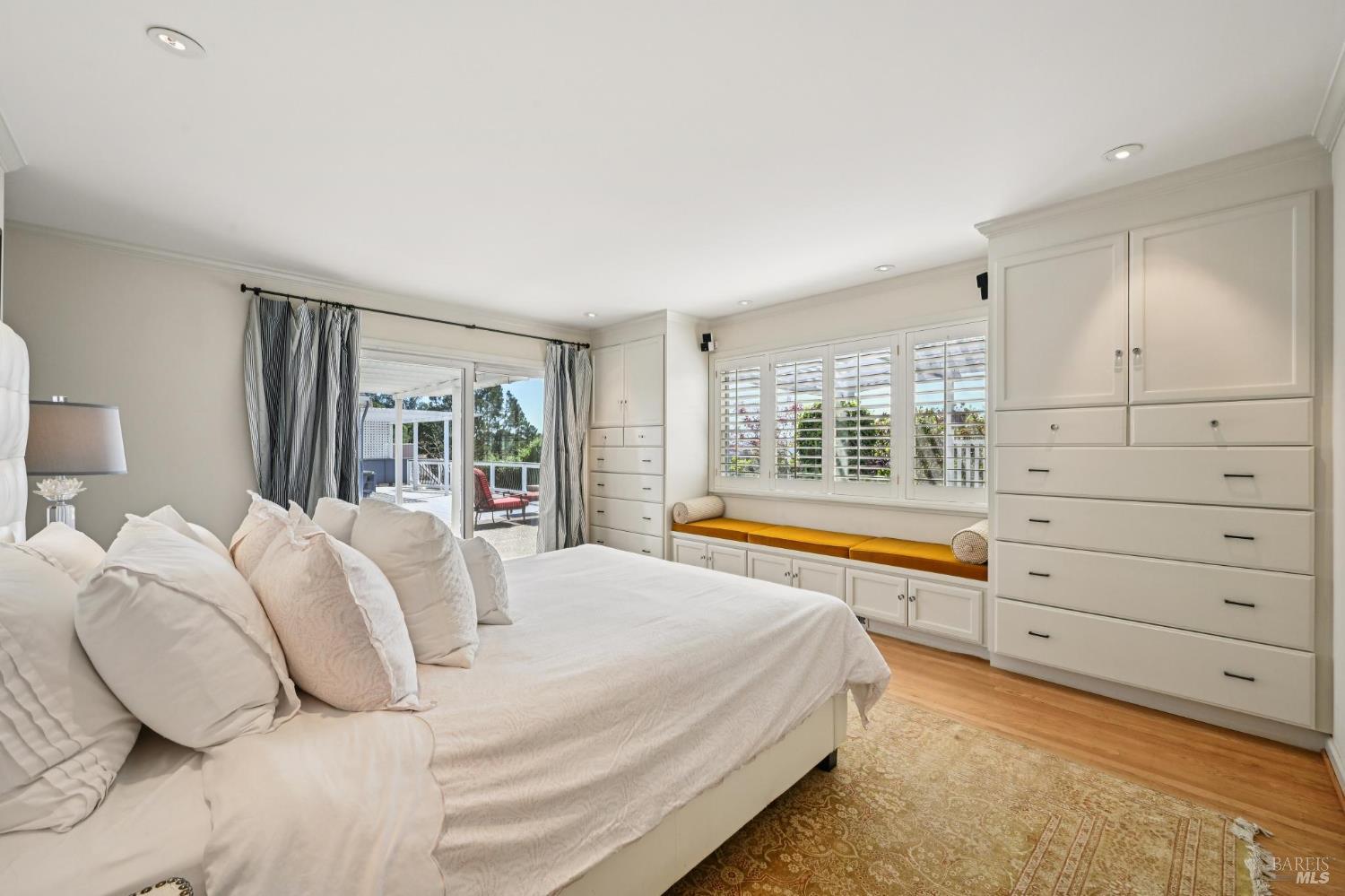 Detail Gallery Image 35 of 61 For 113 Convent Ct, San Rafael,  CA 94901 - 3 Beds | 2/2 Baths