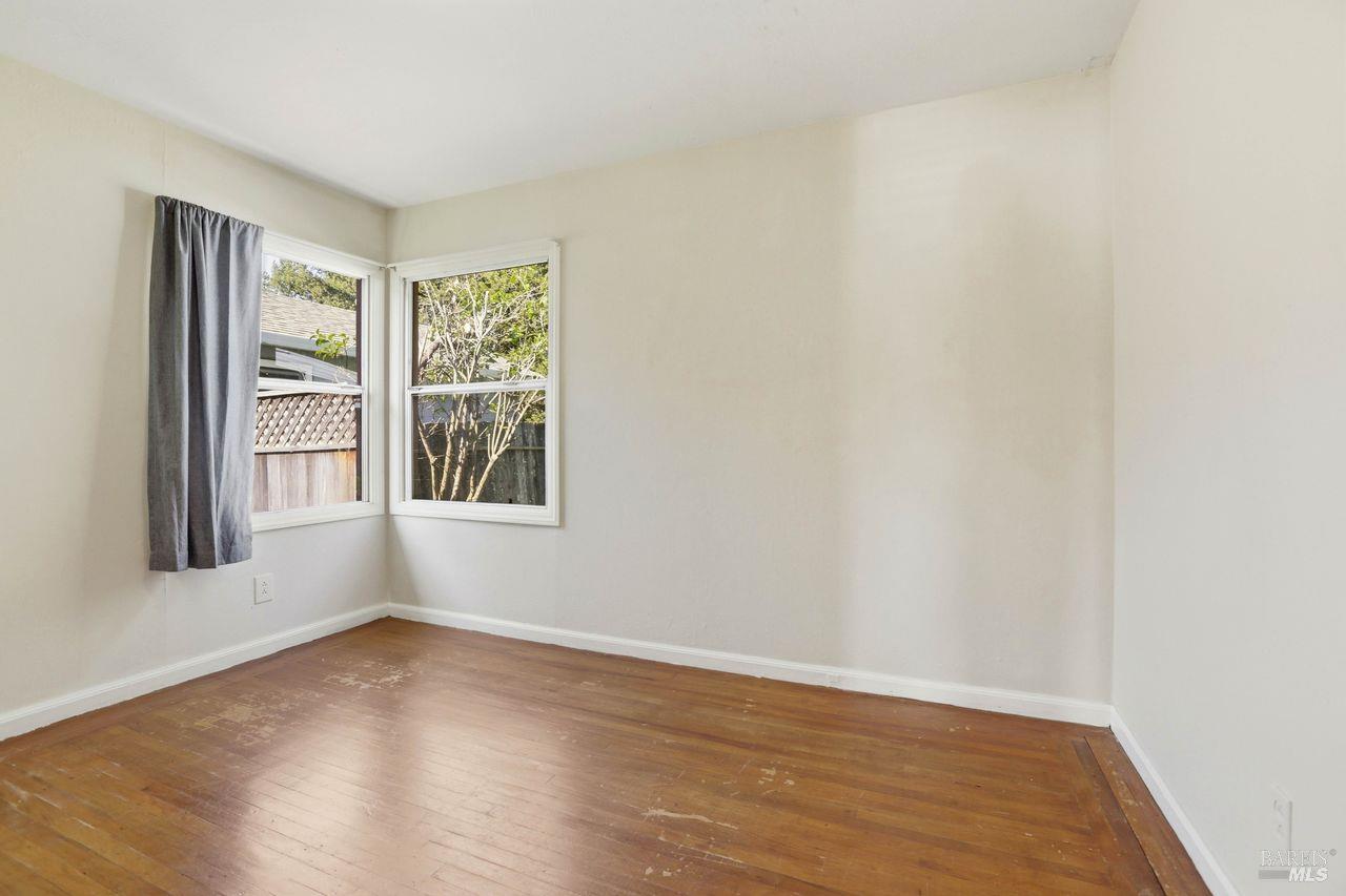 Detail Gallery Image 14 of 29 For 31 Claus Dr, Fairfax,  CA 94930 - 2 Beds | 1 Baths