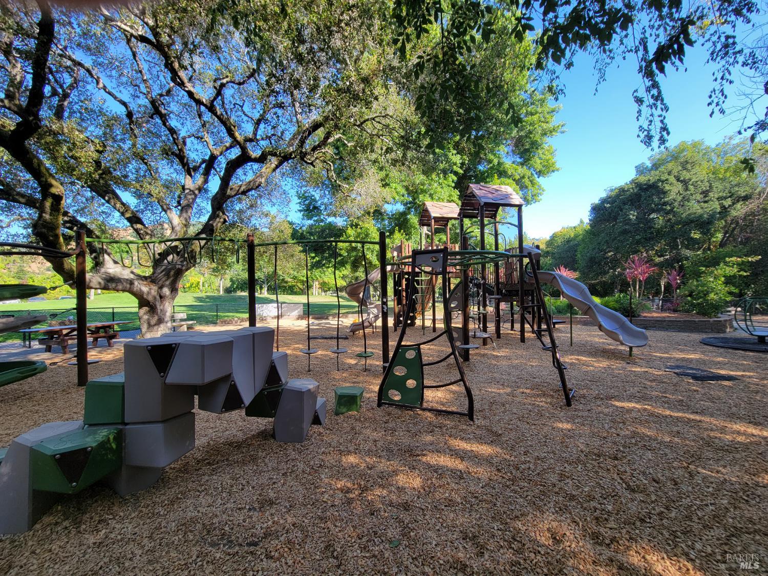 Detail Gallery Image 44 of 56 For 2151 Danberry Ln, San Rafael,  CA 94903 - 4 Beds | 2 Baths