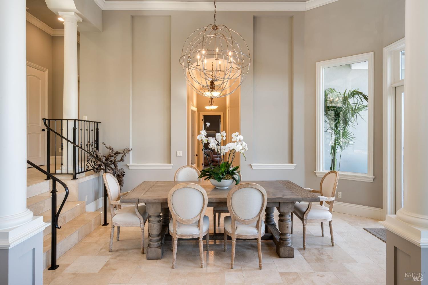 Detail Gallery Image 12 of 68 For 10 Canterbury Dr, Napa,  CA 94558 - 3 Beds | 3/1 Baths