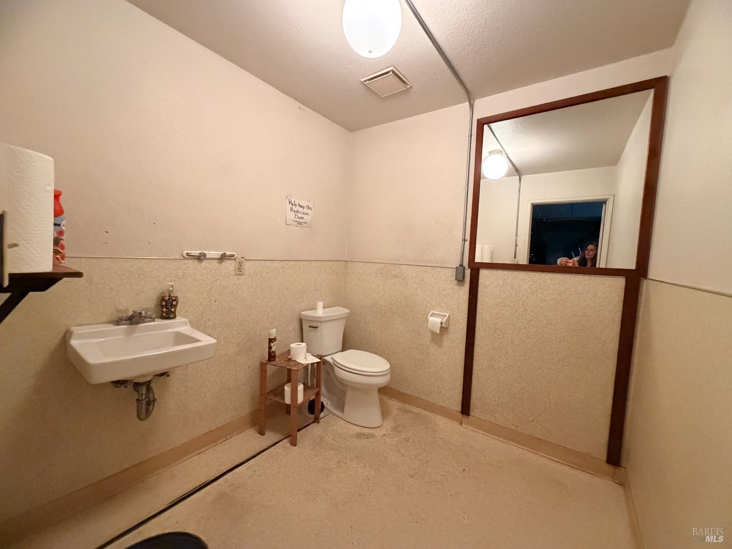 Detail Gallery Image 8 of 9 For 1001 Transport Way, Petaluma,  CA 94954 - – Beds | – Baths