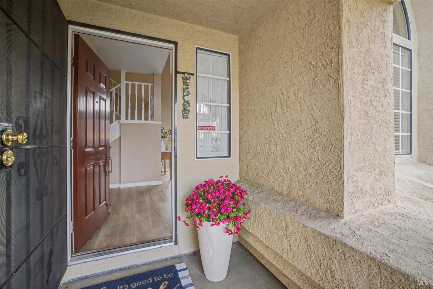 Detail Gallery Image 4 of 51 For 1030 Fox Hound Rd, Vacaville,  CA 95687 - 4 Beds | 2/1 Baths