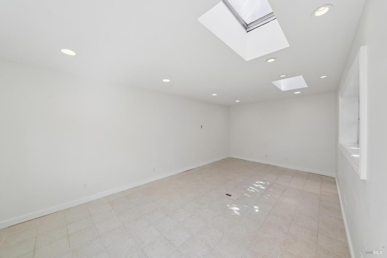 Detail Gallery Image 55 of 80 For 102 F St, San Rafael,  CA 94901 - 5 Beds | 4 Baths