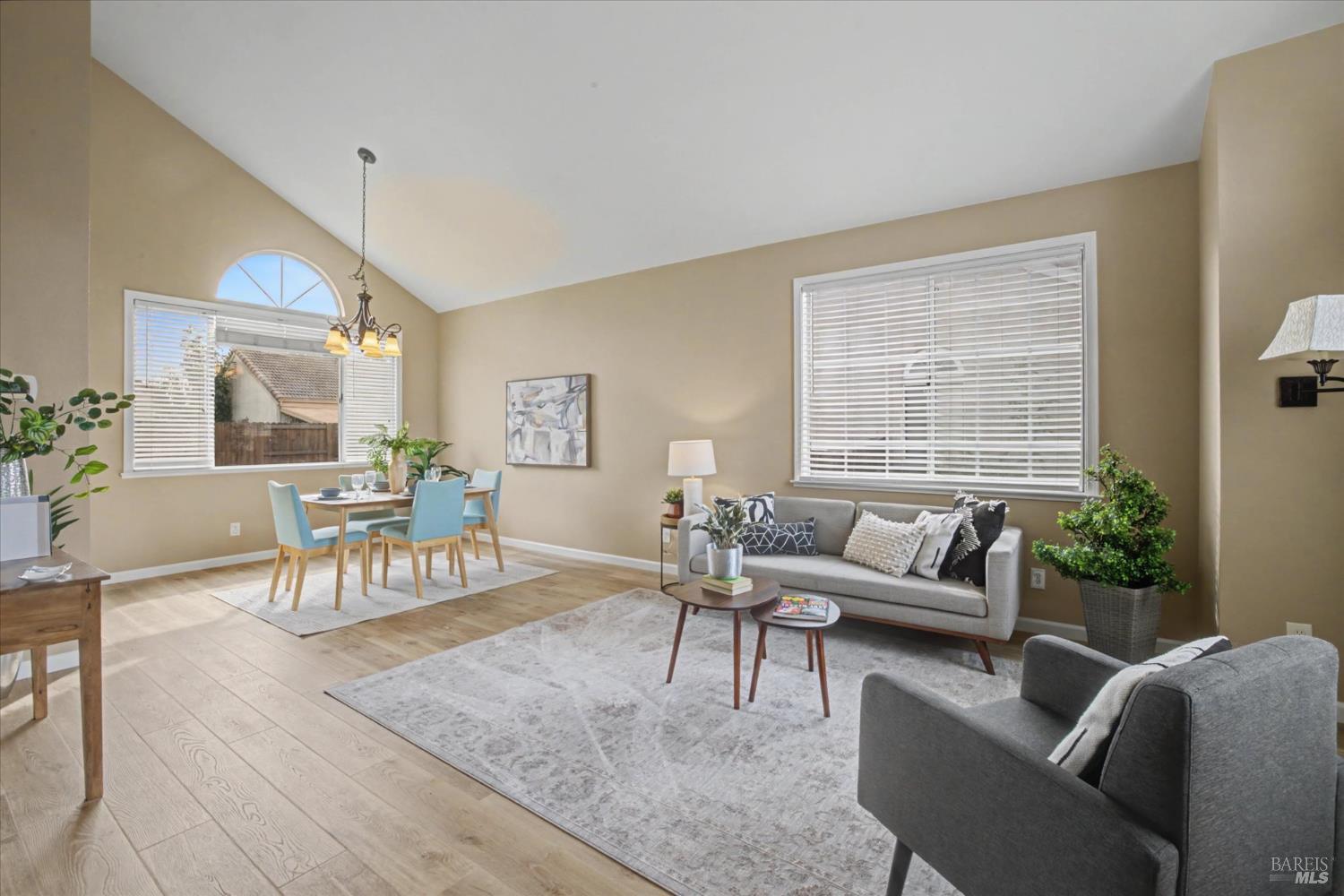 Detail Gallery Image 32 of 51 For 1030 Fox Hound Rd, Vacaville,  CA 95687 - 4 Beds | 2/1 Baths