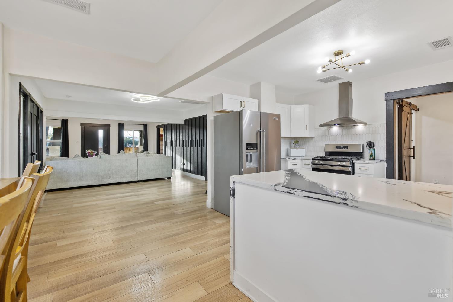 Detail Gallery Image 32 of 57 For 31460 Road 160 Rd, Visalia,  CA 93292 - 4 Beds | 3 Baths