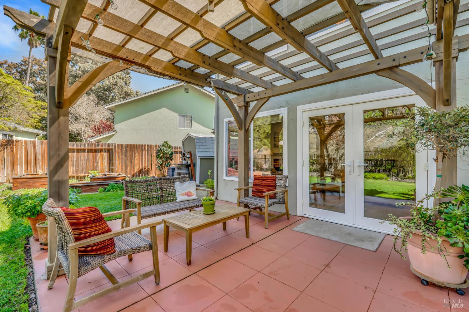 Detail Gallery Image 44 of 52 For 507 Union Ct, Benicia,  CA 94510 - 5 Beds | 3 Baths