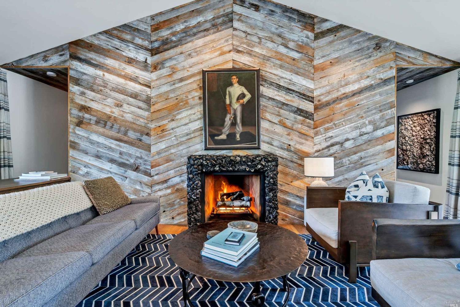 Detail Gallery Image 3 of 32 For 1005 Valley View St, Saint Helena,  CA 94574 - 2 Beds | 2/1 Baths