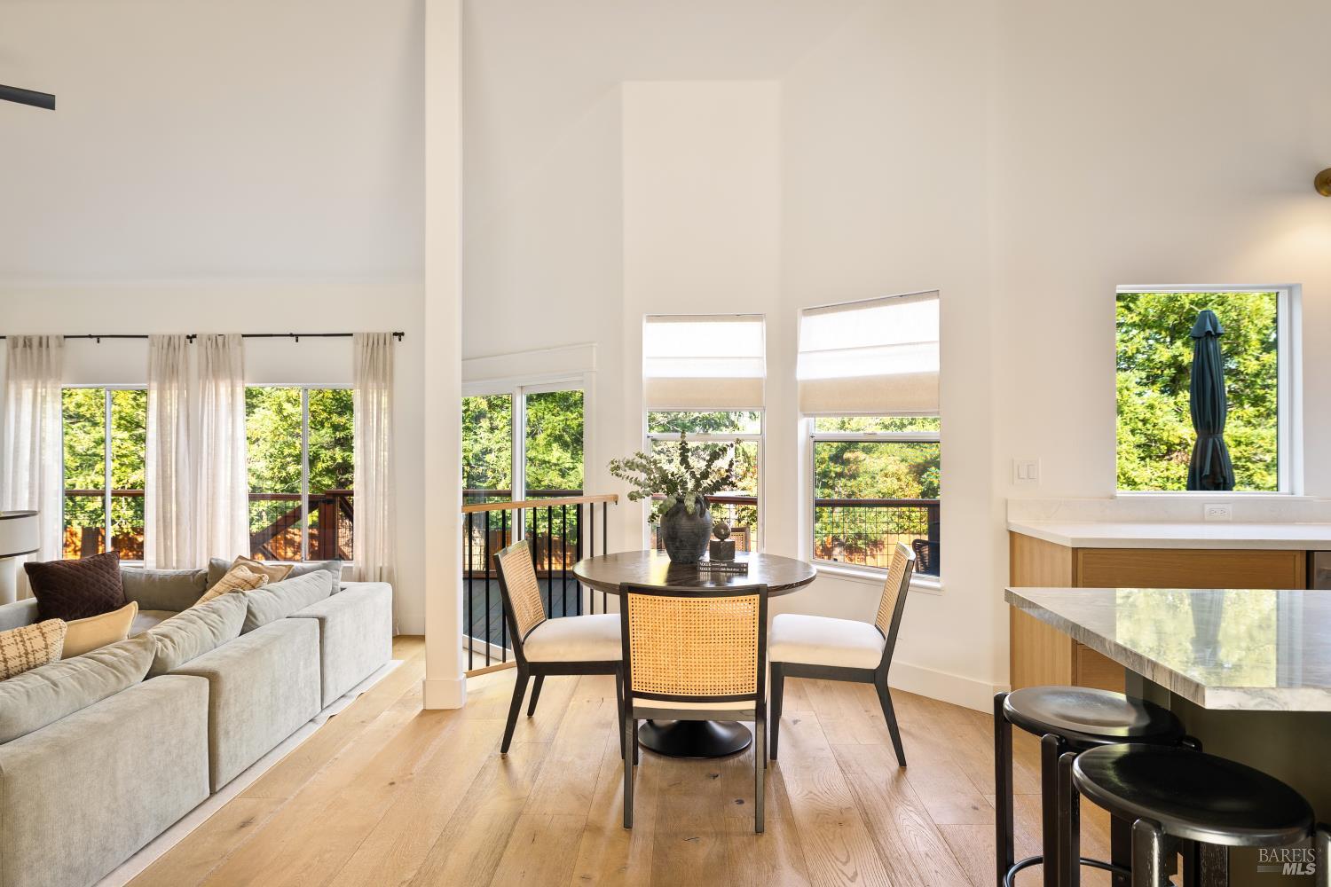 Detail Gallery Image 27 of 97 For 267 Alta Mira Dr, Vacaville,  CA 95688 - 4 Beds | 3 Baths