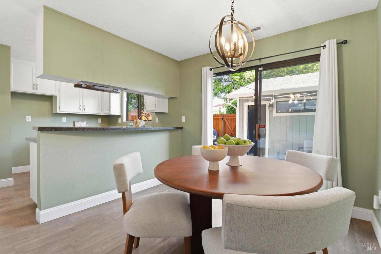 Detail Gallery Image 10 of 32 For 19167 Robinson Rd #H,  Sonoma,  CA 95476 - 2 Beds | 1/1 Baths