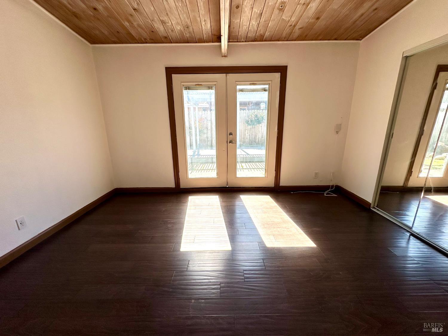 Detail Gallery Image 24 of 54 For 1111 Marionola Way, Pinole,  CA 94564 - 3 Beds | 1/1 Baths