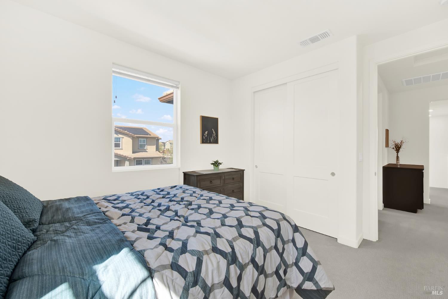 Detail Gallery Image 39 of 61 For 2432 Artisan Way, Fairfield,  CA 94533 - 4 Beds | 2/1 Baths