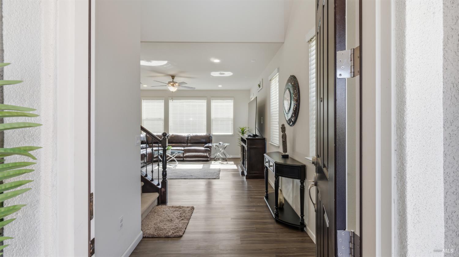 Detail Gallery Image 6 of 29 For 1401 Spur Ln, Fairfield,  CA 94533 - 4 Beds | 3 Baths