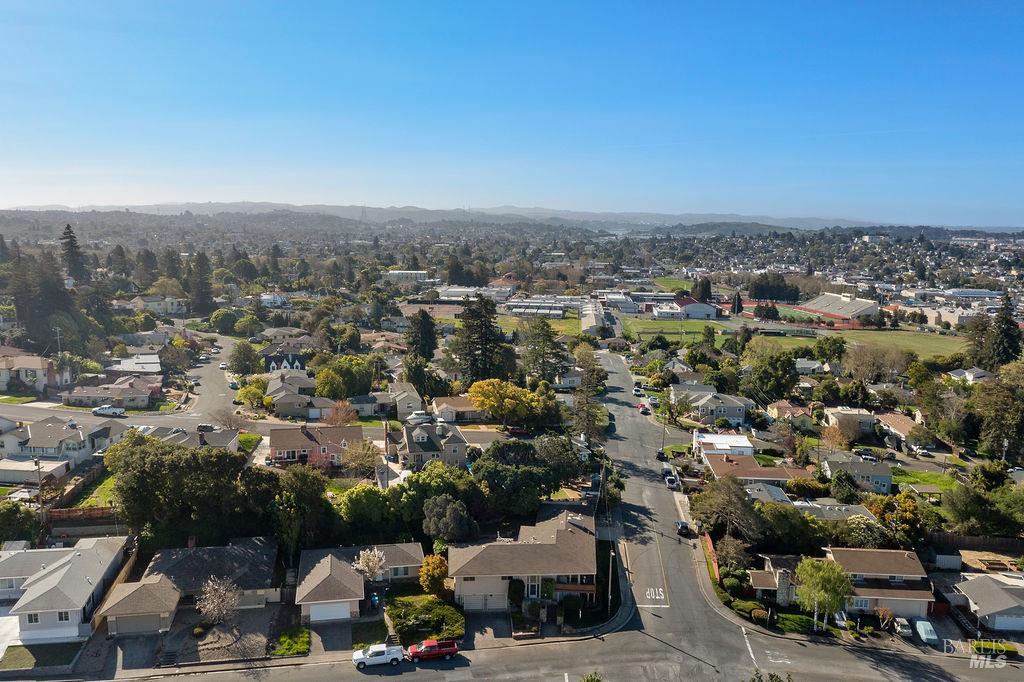 Detail Gallery Image 57 of 62 For 401 Valle Vista Ave, Vallejo,  CA 94590 - 4 Beds | 3 Baths