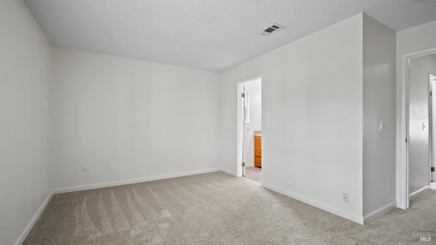 Detail Gallery Image 21 of 37 For 501 Asbury Ln, Fairfield,  CA 94533 - 3 Beds | 2 Baths