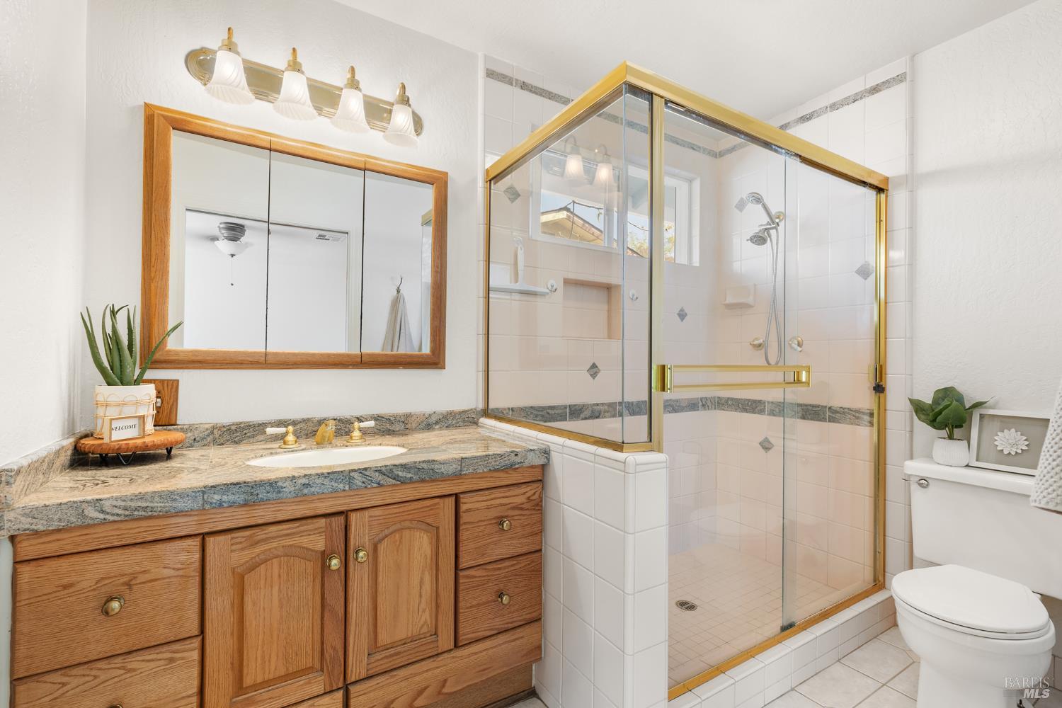 Detail Gallery Image 27 of 42 For 700 Granada Ln, Vacaville,  CA 95688 - 4 Beds | 2 Baths