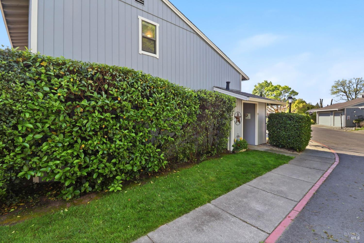 Detail Gallery Image 5 of 32 For 19167 Robinson Rd #H,  Sonoma,  CA 95476 - 2 Beds | 1/1 Baths