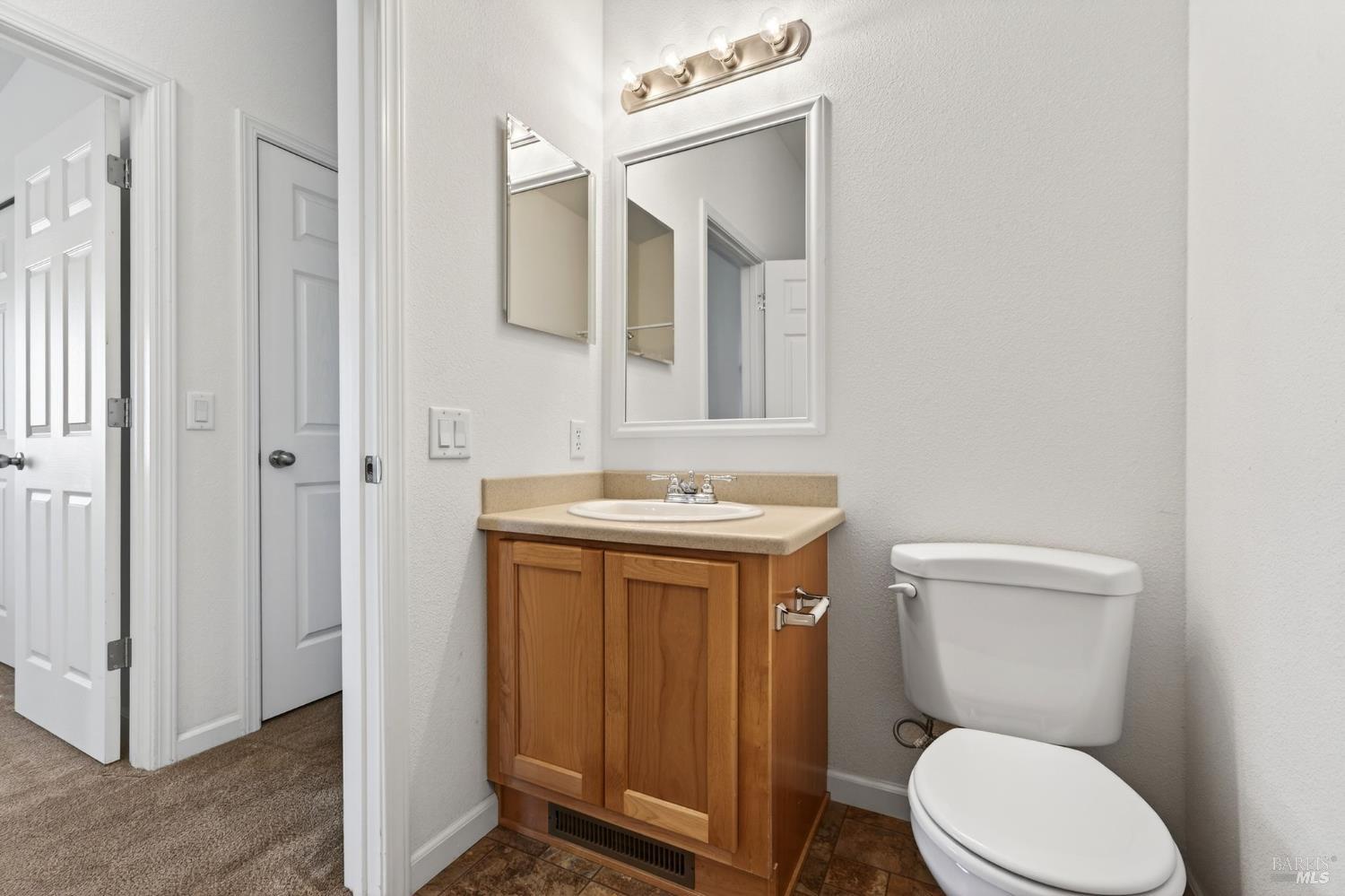 Detail Gallery Image 22 of 25 For 301 Robert Way, Napa,  CA 94558 - 2 Beds | 2 Baths