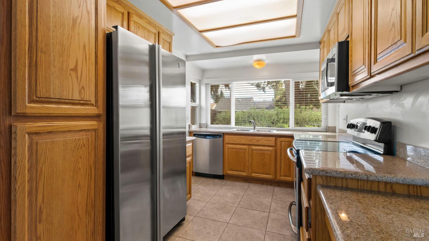 Detail Gallery Image 16 of 37 For 501 Asbury Ln, Fairfield,  CA 94533 - 3 Beds | 2 Baths