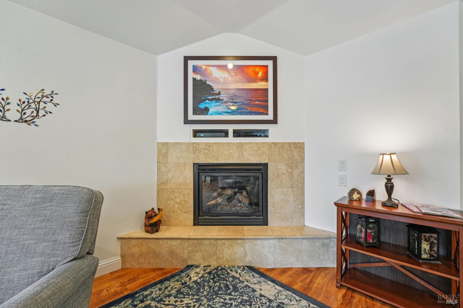 Detail Gallery Image 4 of 37 For 719 Hackberry Ct, Windsor,  CA 95492 - 3 Beds | 2 Baths