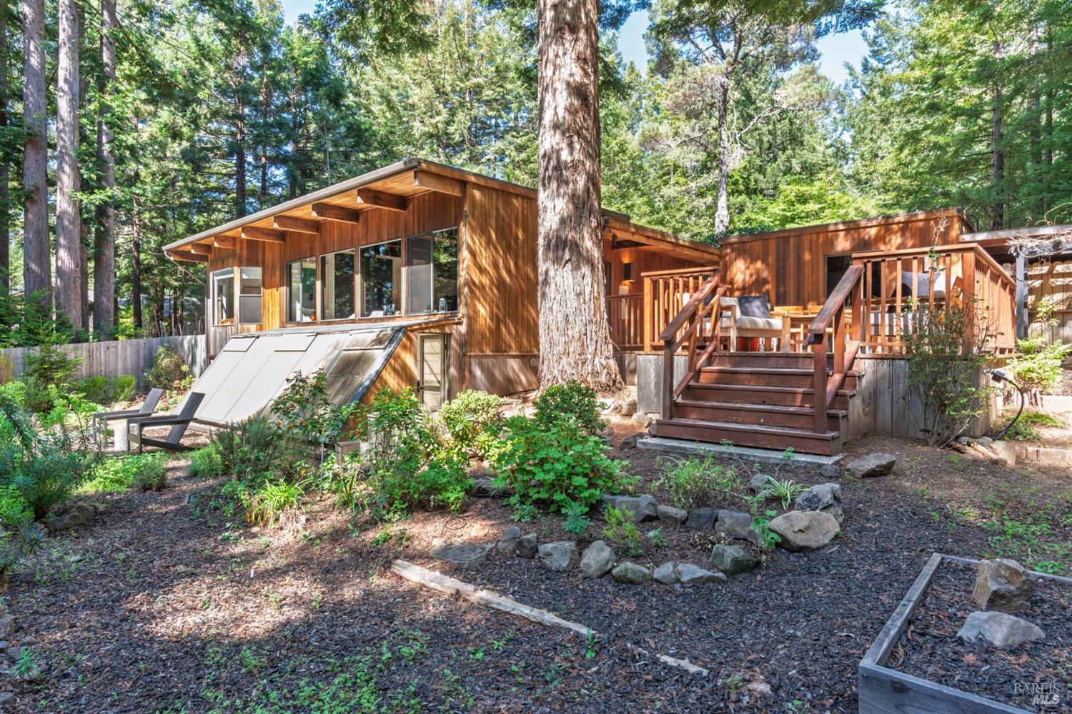 Detail Gallery Image 11 of 36 For 38320 Ocean Ridge Dr, Gualala,  CA 95445 - 2 Beds | 2 Baths