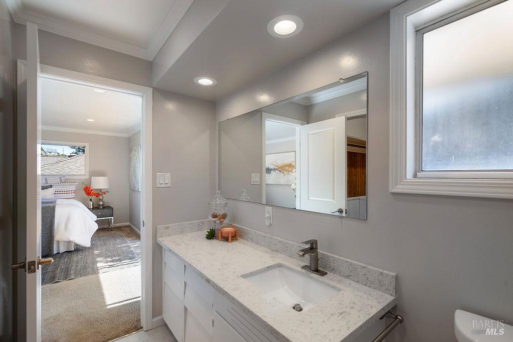 Detail Gallery Image 37 of 62 For 401 Valle Vista Ave, Vallejo,  CA 94590 - 4 Beds | 3 Baths