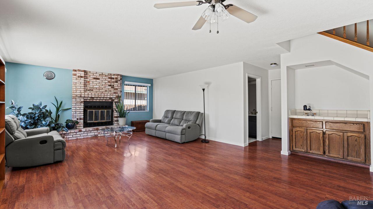 Detail Gallery Image 15 of 45 For 171 Ancheta Pl, Vallejo,  CA 94591 - 4 Beds | 2/1 Baths