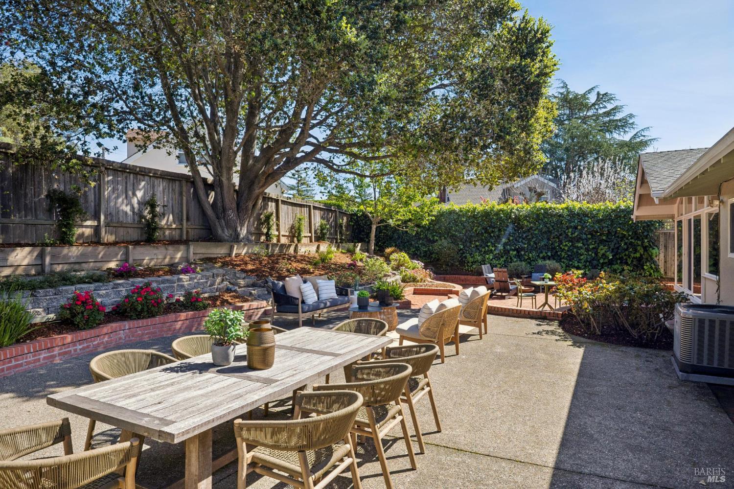 Detail Gallery Image 58 of 81 For 212 Blackstone Dr, San Rafael,  CA 94903 - 3 Beds | 2 Baths