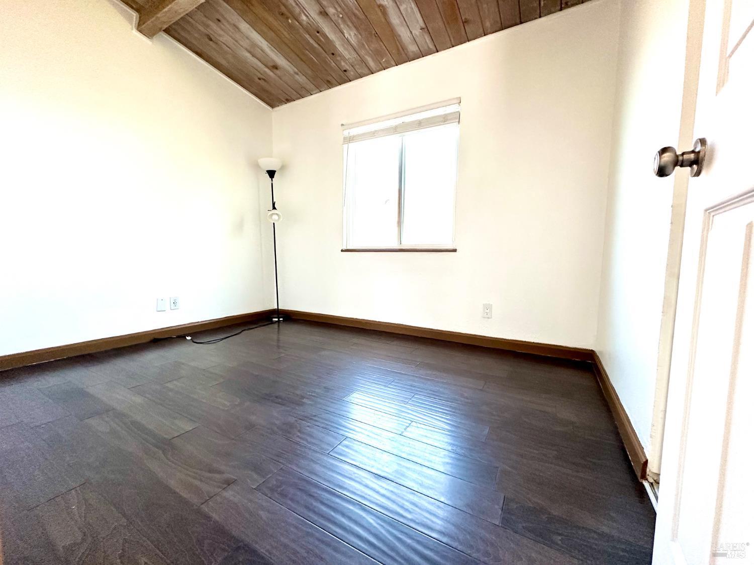 Detail Gallery Image 32 of 54 For 1111 Marionola Way, Pinole,  CA 94564 - 3 Beds | 1/1 Baths