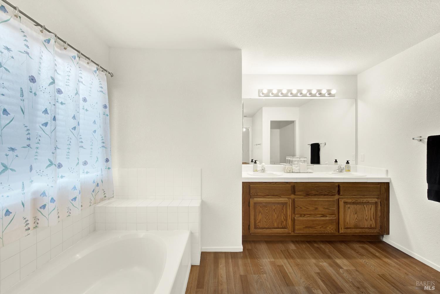 Detail Gallery Image 35 of 50 For 675 Brians Way, Dixon,  CA 95620 - 3 Beds | 2 Baths