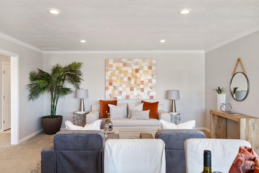 Detail Gallery Image 12 of 62 For 401 Valle Vista Ave, Vallejo,  CA 94590 - 4 Beds | 3 Baths