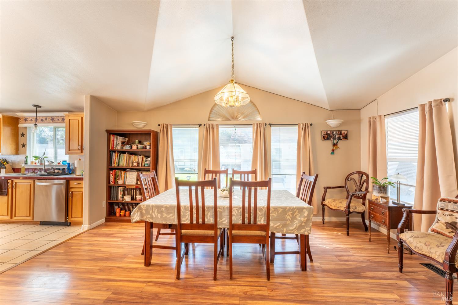 Detail Gallery Image 5 of 23 For 2301 North Road Rd, Laytonville,  CA 95454 - 3 Beds | 2 Baths