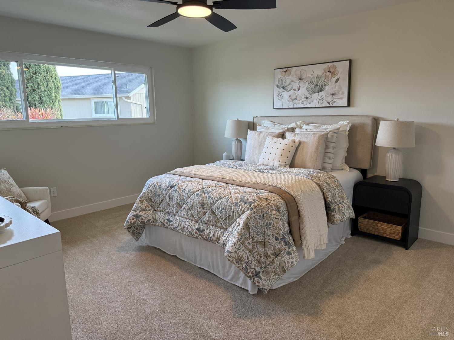 Detail Gallery Image 11 of 14 For 1636 Caulfield Ln, Petaluma,  CA 94954 - 4 Beds | 3 Baths