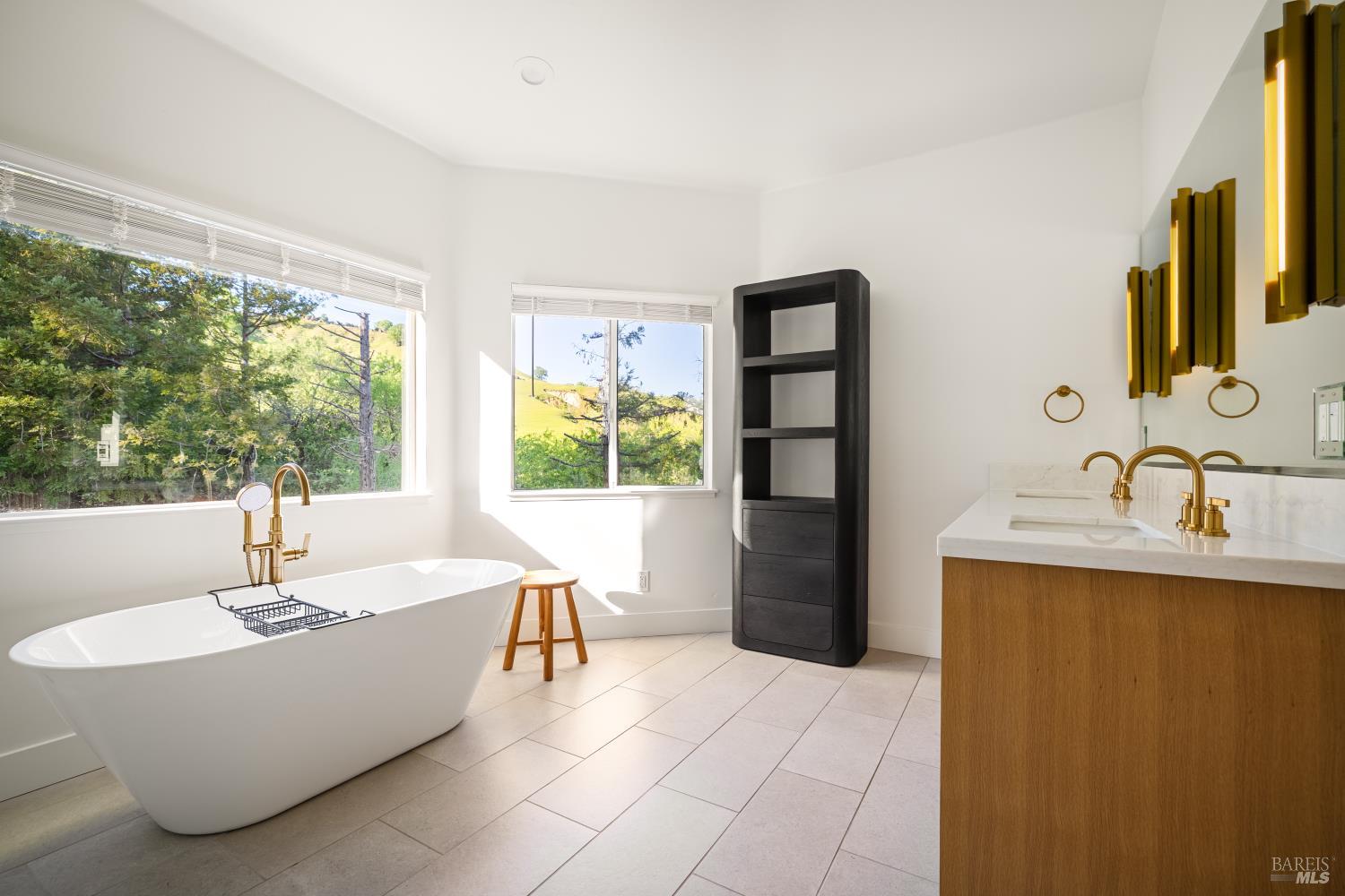 Detail Gallery Image 55 of 97 For 267 Alta Mira Dr, Vacaville,  CA 95688 - 4 Beds | 3 Baths